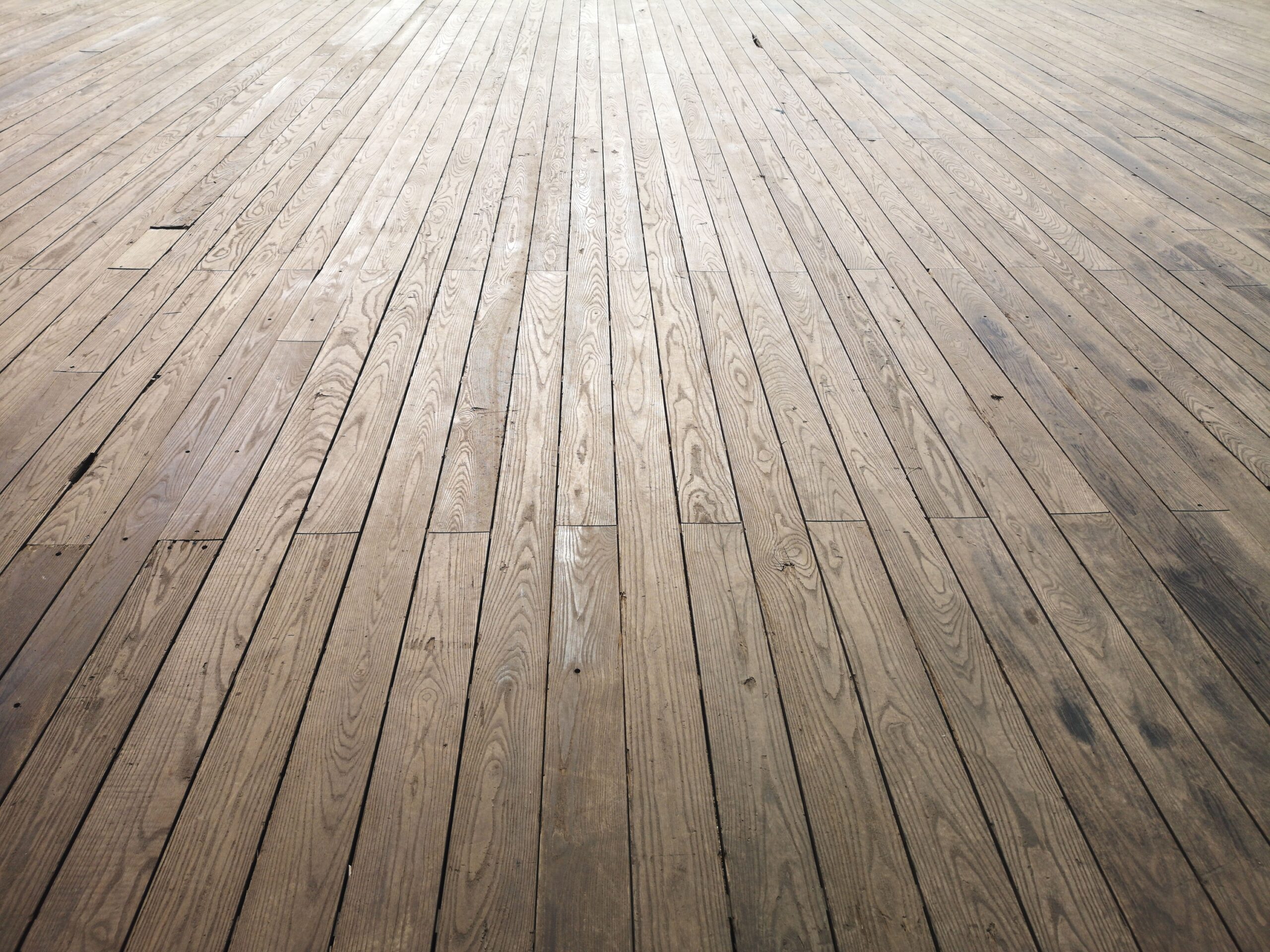 The Reason a Creaky Floorboard Always Seems Louder at Night