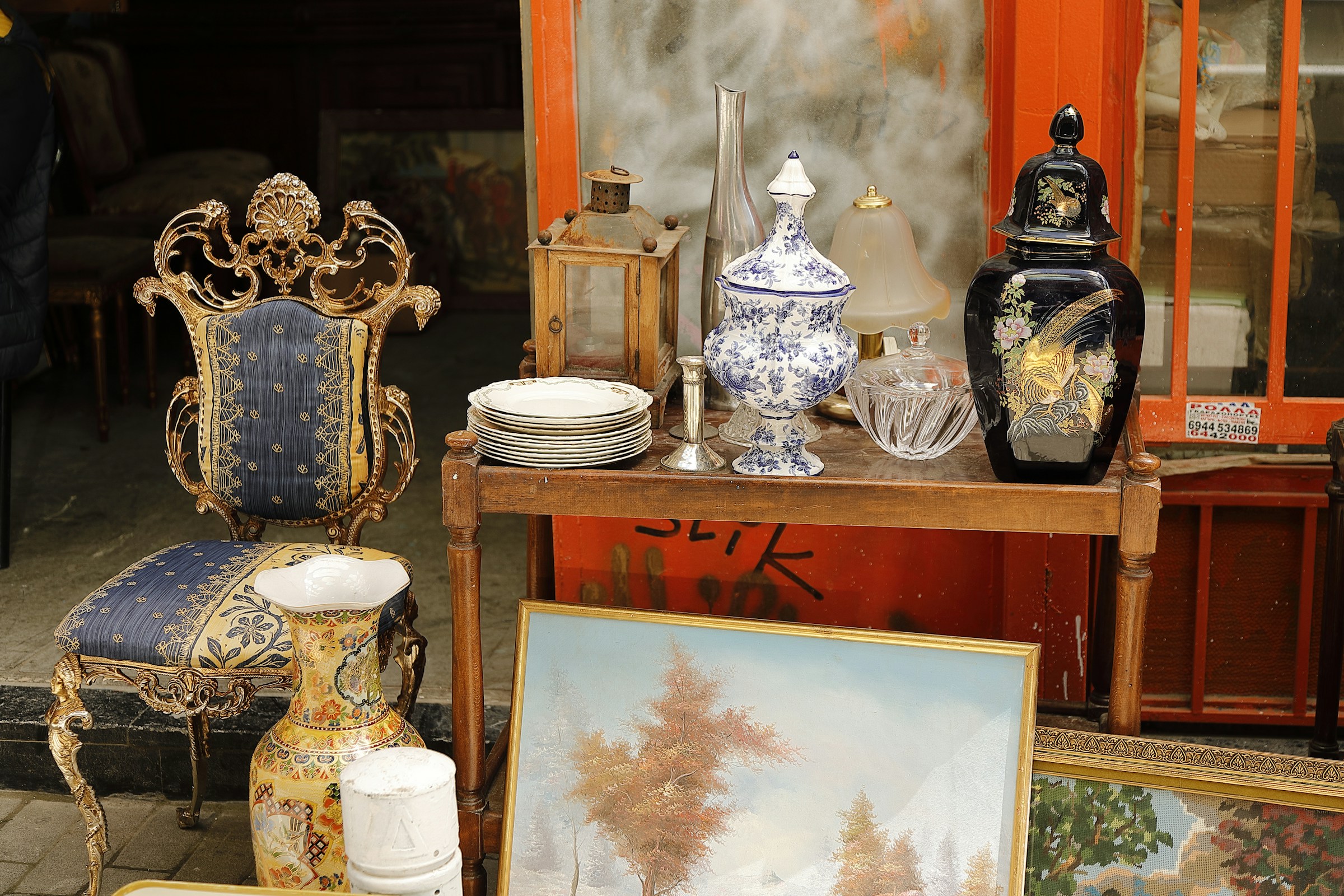 Common Household Item Antique Dealers Say Is Underpriced Right Now