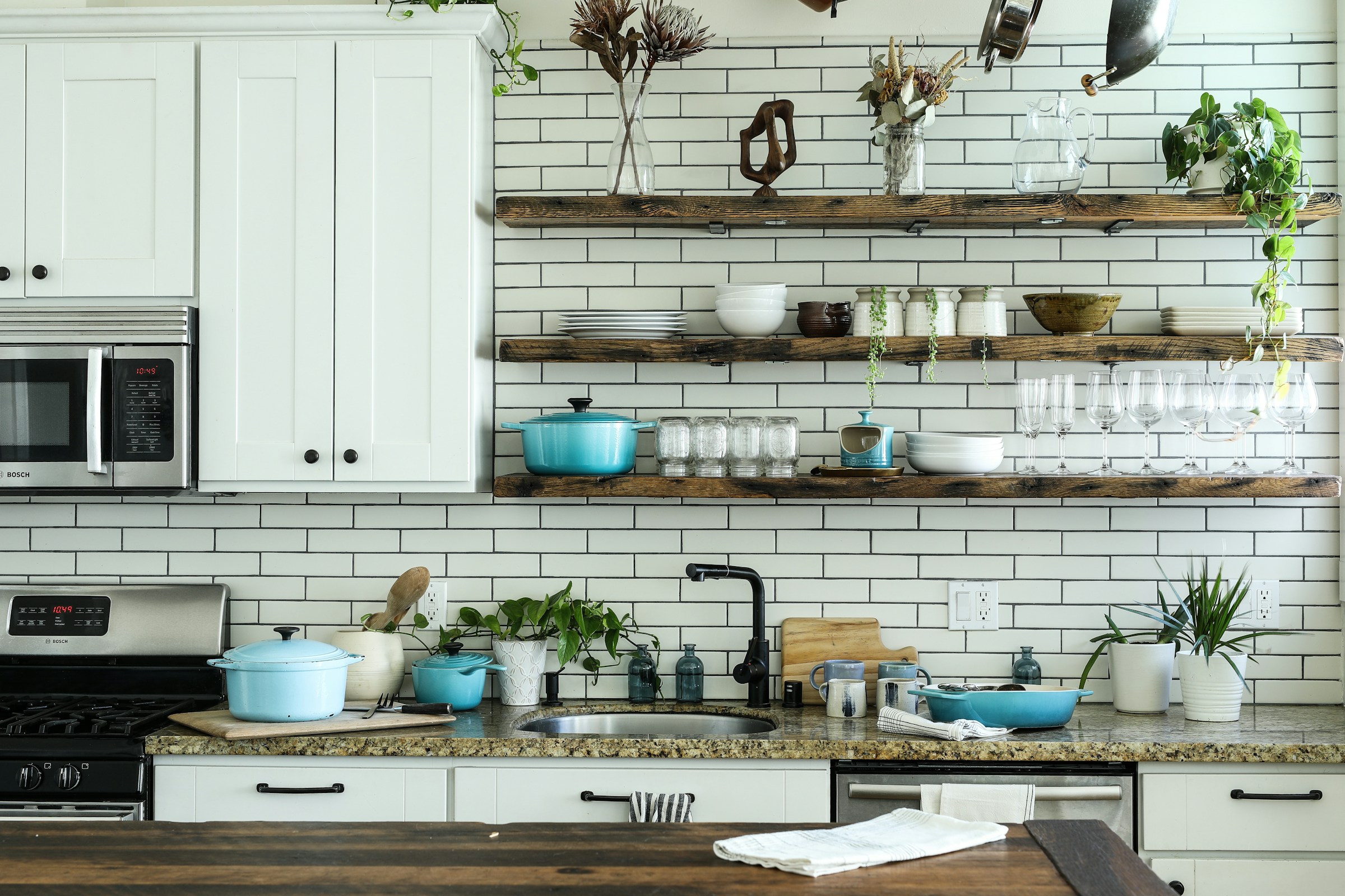 6 Kitchen Gadgets Professional Chefs Actually Own (And 4 They Never Buy)