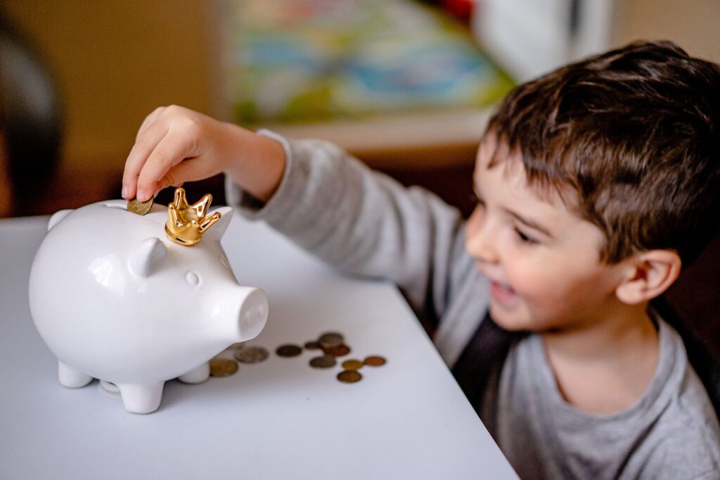 The Allowance Amount That Actually Teaches Kids to Save, Not Spend - Featured image