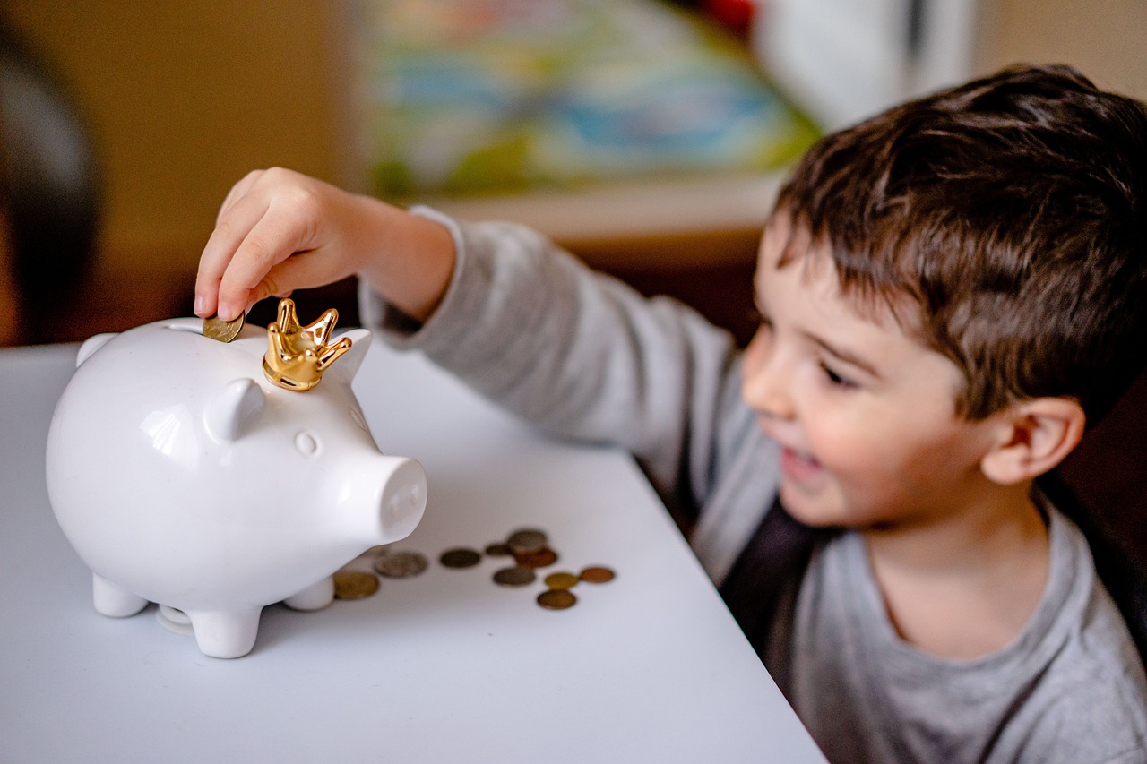 The Allowance Amount That Actually Teaches Kids to Save, Not Spend