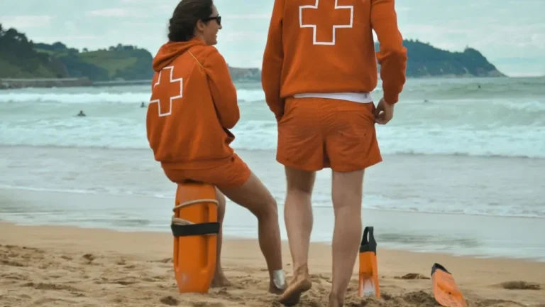 Rookie Lifeguard Ryder Williams Recounts Terrifying Boy Rescue - Featured image