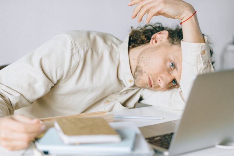 5 Foods That Help Reduce Afternoon Energy Crashes - Featured image