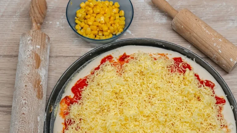 Heirloom Tomato Cheddar Pie Eases Peak Season Glut - Featured image