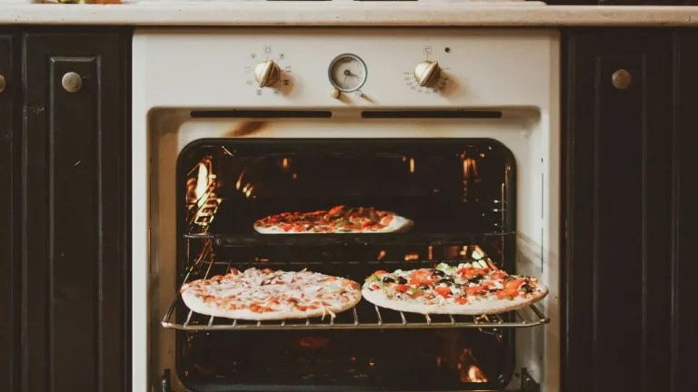 Why Family Ovens Collect Grime So Fast - Featured image
