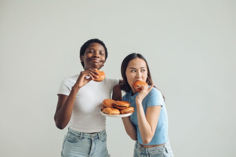 6 Foods That Naturally Curb Sugar Cravings - Featured image