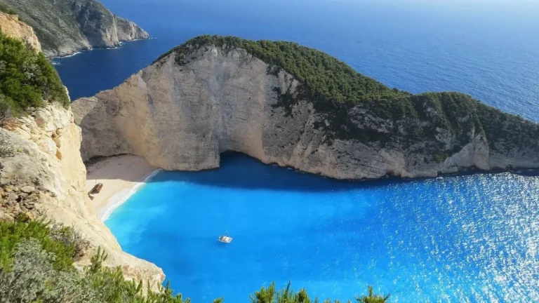 Fisherman Mistakes Rock for Ancient Roman Shipwreck in Sicily - Featured image