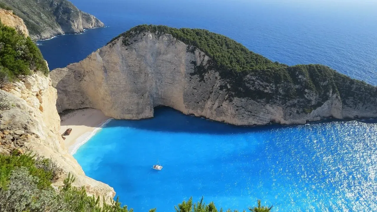 Fisherman Mistakes Rock for Ancient Roman Shipwreck in Sicily