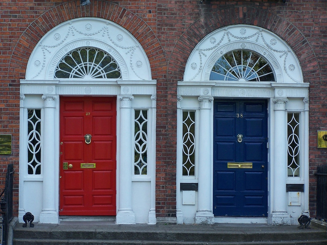 What Locksmiths Wish Every Homeowner Knew About Their Front Door