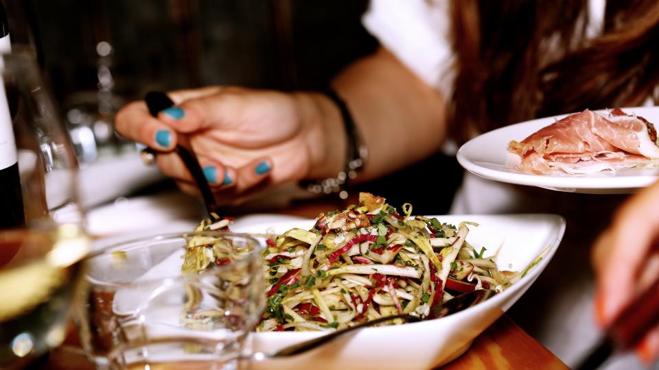 5 Foods Dermatologists Eat for Clearer Skin