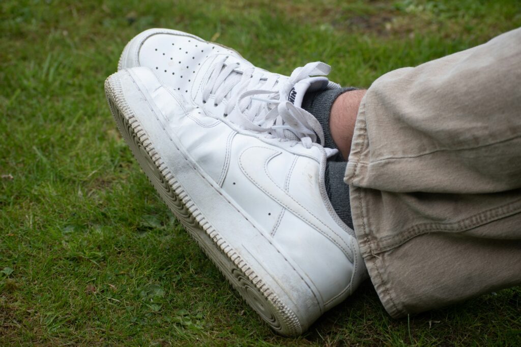 Why Your Feet Swell More on Airplanes - Featured image