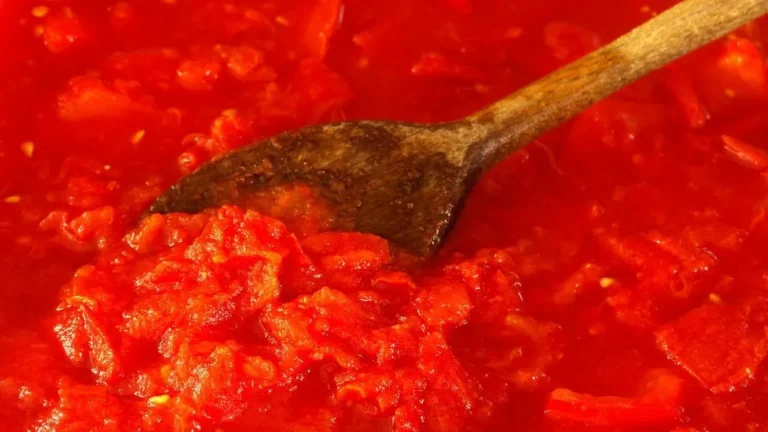 The One Mistake That Can Ruin Your Home-Canned Tomatoes (and How to Fix It) - Featured image
