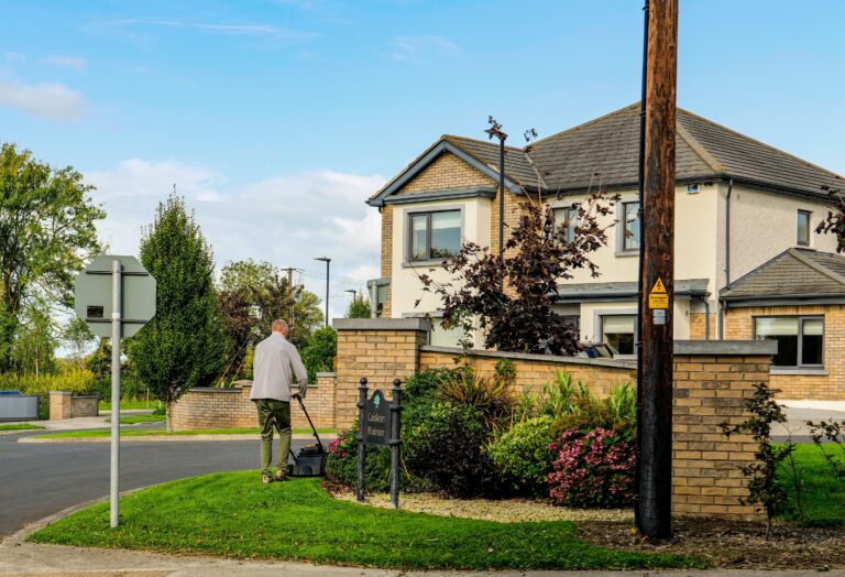 The Neighborhood Watch Habit That Quietly Builds More Trust Than Cameras - Featured image