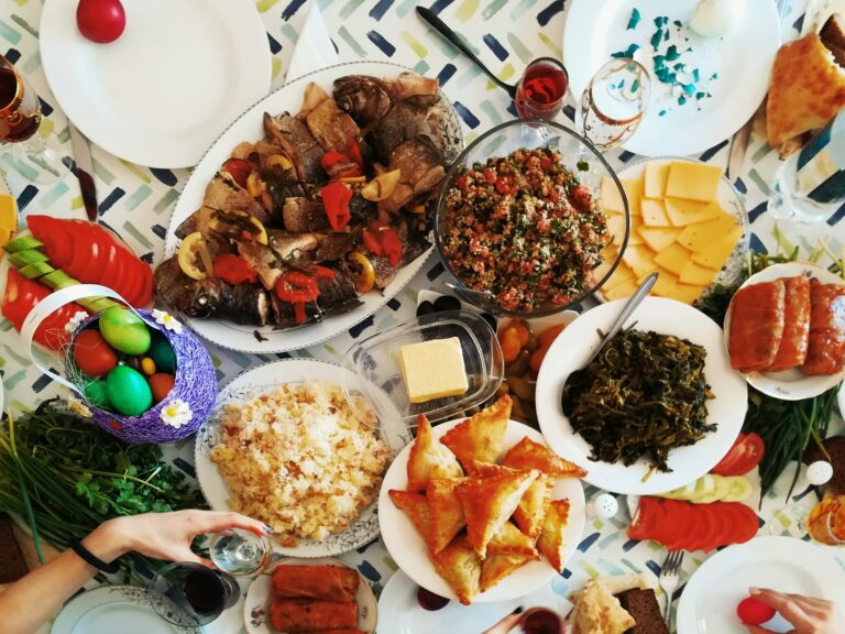 The Unspoken Rules of Hosting a Dinner Party Without Stress - Featured image