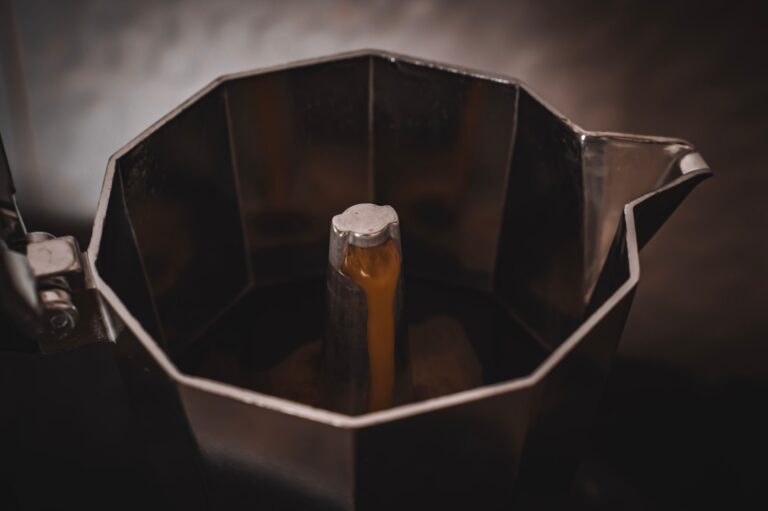 The Coffee Maker Mistake That's Secretly Brewing Bacteria - Featured image