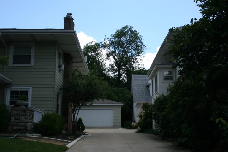 The Shared Driveway Dispute That Ends Up in Court More Than Any Other - Featured image