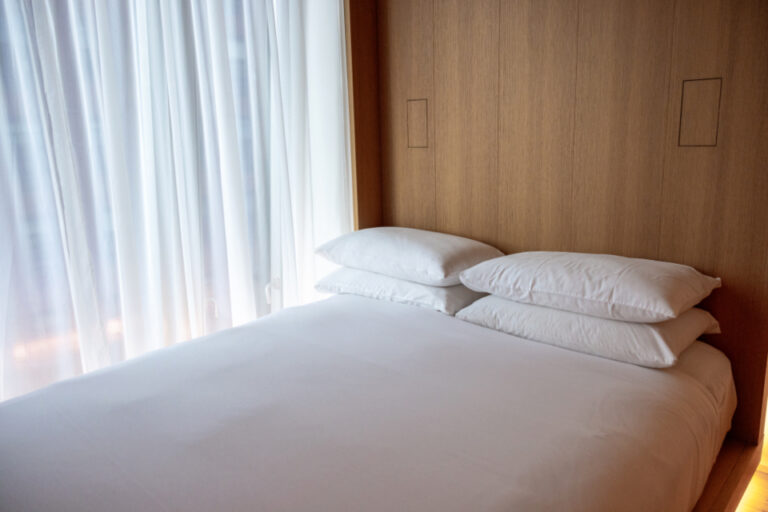 What to Always Inspect Before Buying a Used Mattress - Featured image