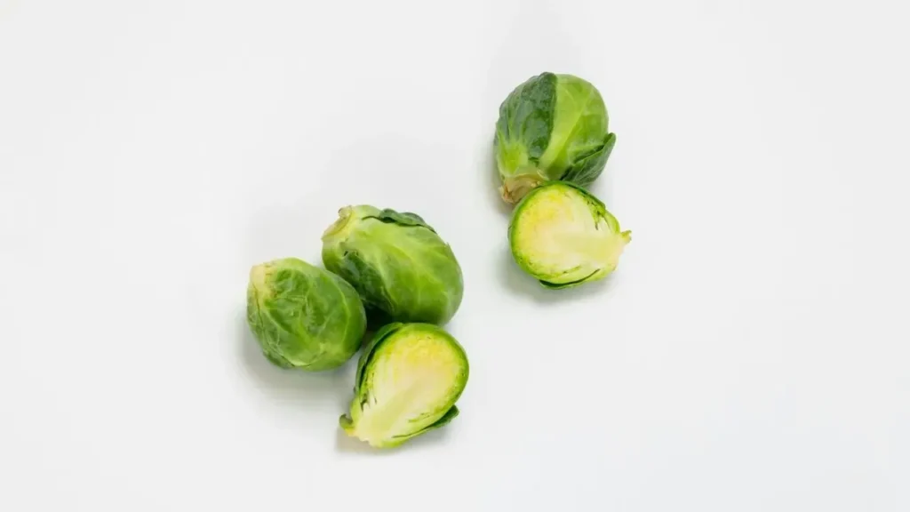 How Light Frost Sweetens Brussels Sprouts Flavor While Heavy Freezes Require Careful Protection - Featured image