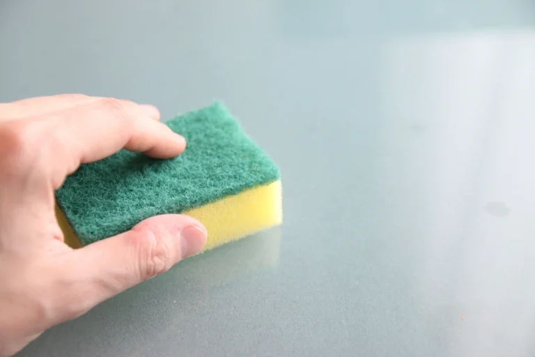 The Kitchen Sponge Habit That's Secretly Spreading Germs Everywhere - Featured image