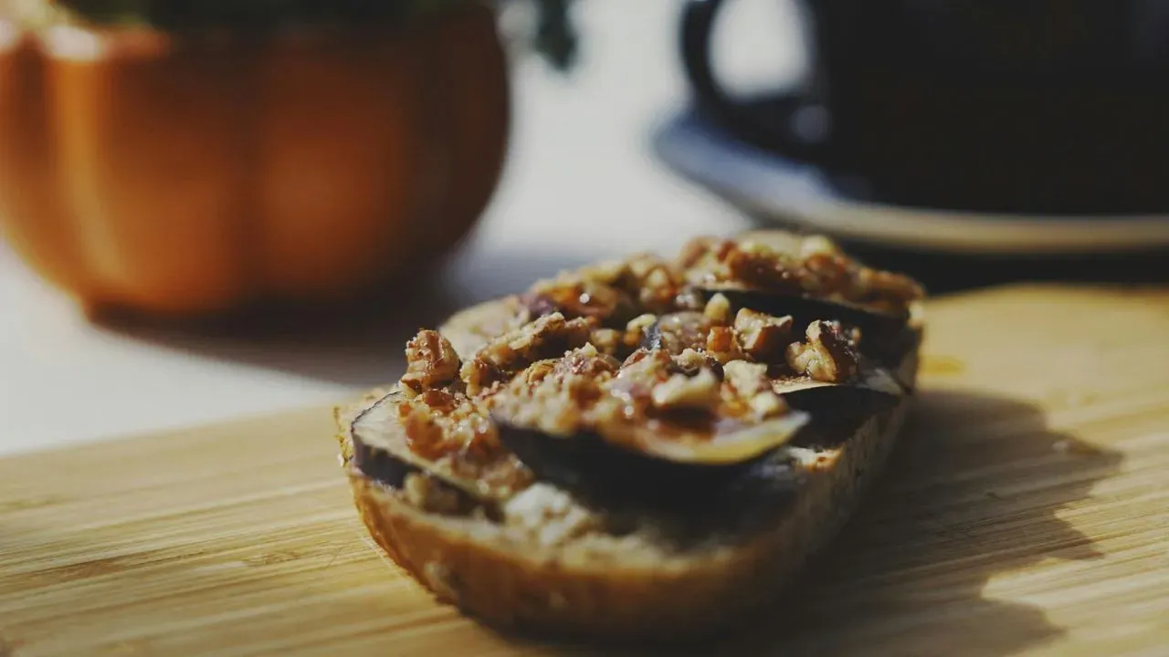 Fig and Goat Cheese Toast Brings Garden Freshness to the Table in Minutes
