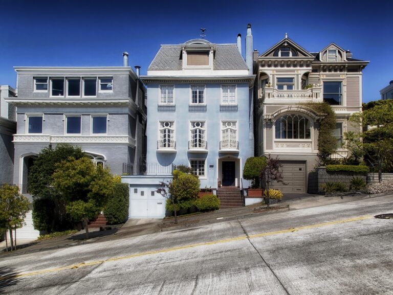 Why Cul-de-Sac Streets Build Closer Communities Than Grid Streets - Featured image