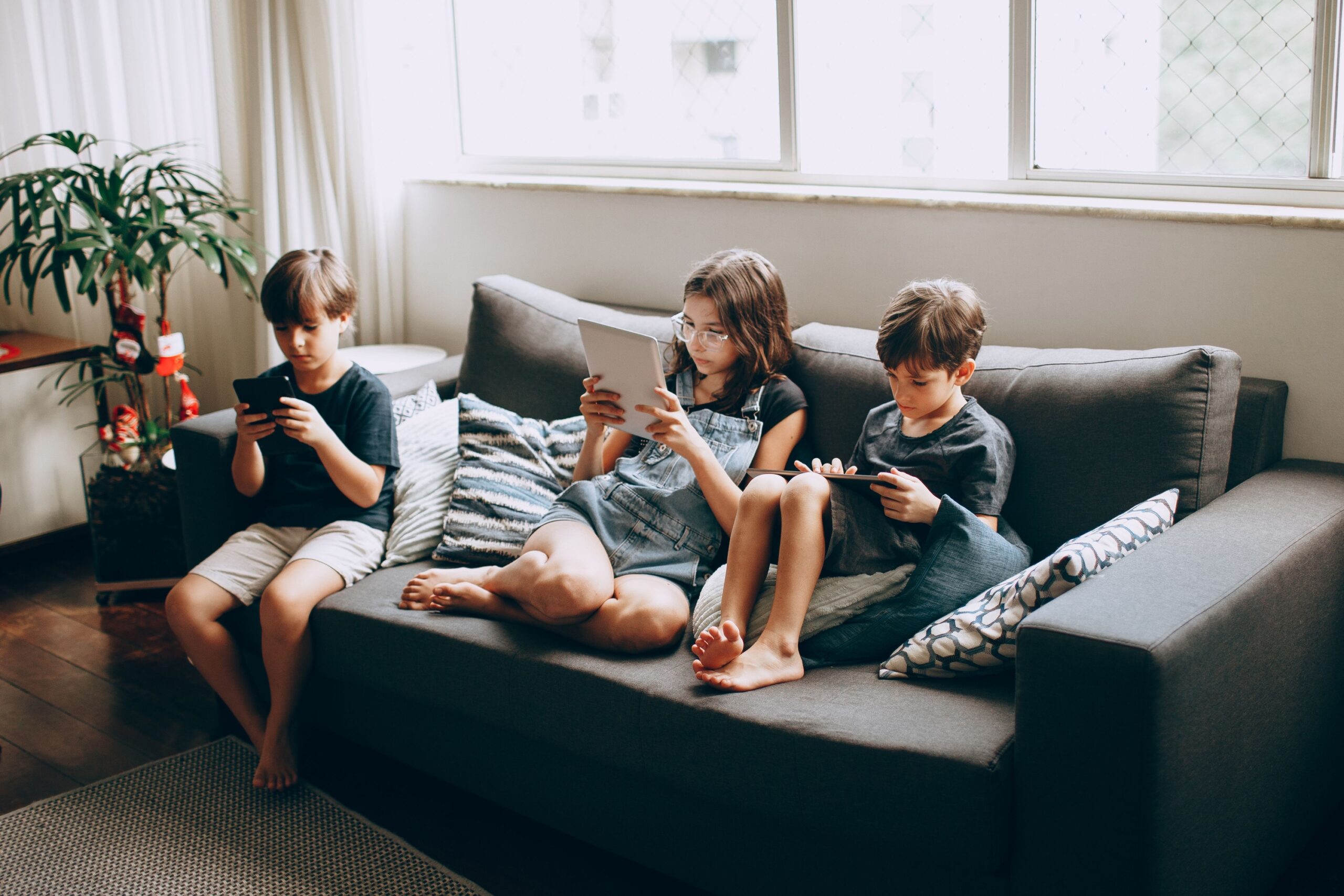 The Screen Time Rule Pediatricians Quietly Changed This Year