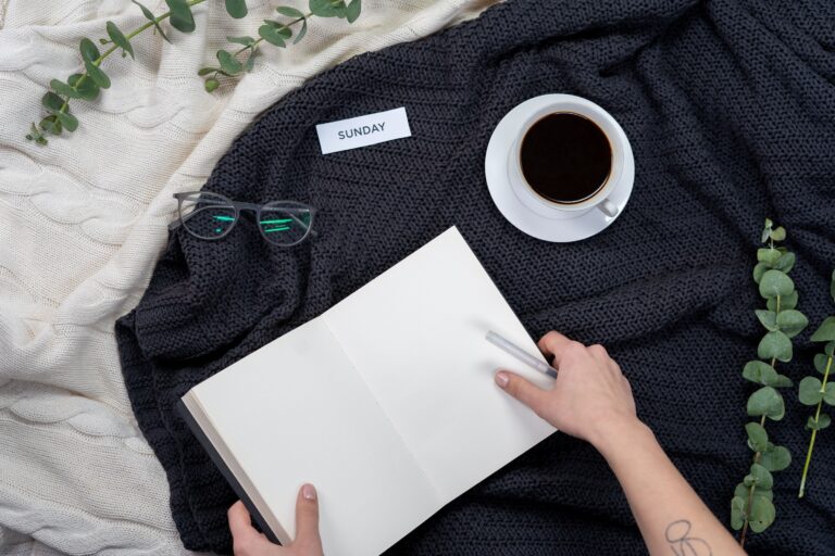 The Sunday Reset Ritual That Makes Monday Mornings Easier - Featured image