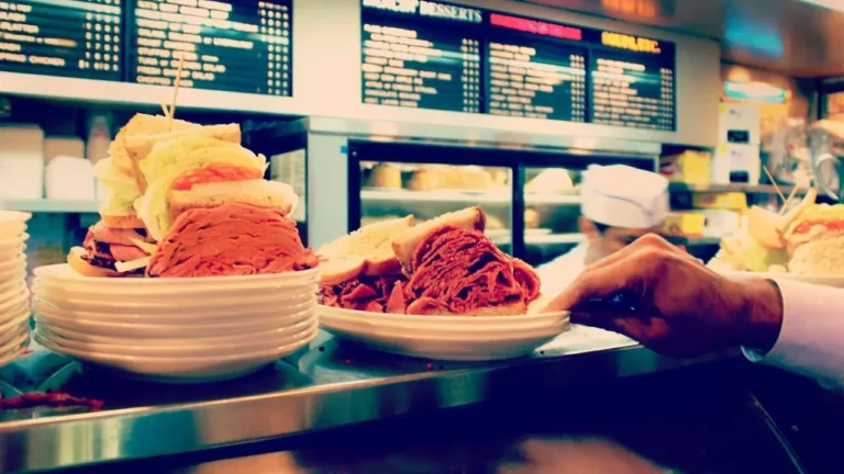 Carnegie Deli Returns to Rival’s Former Space - Featured image
