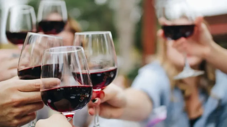 Wineries Pivot to Events as Sales Slump - Featured image
