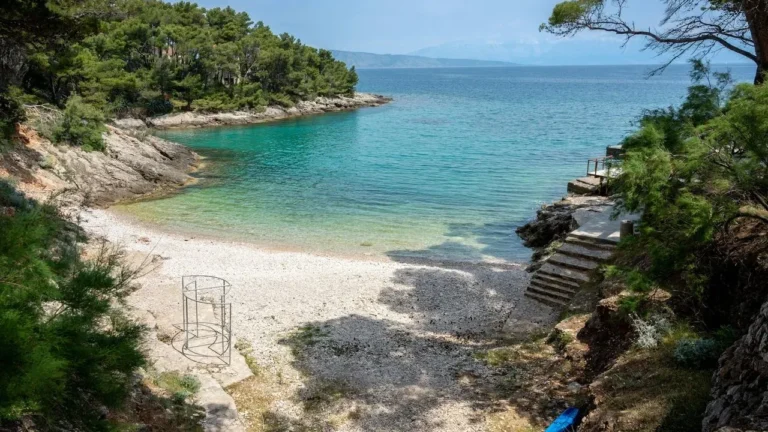 Hvar’s Greener Side: Family Villas Amid Croatia’s Pine Woods and Calm Coves - Featured image