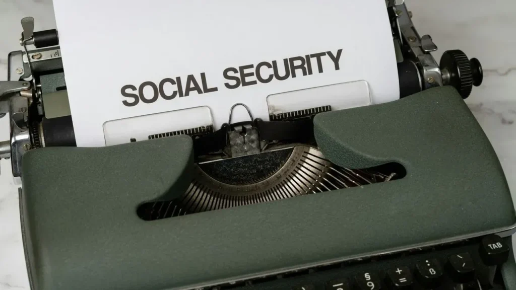 Bill Would Let Some Workers Retire at 60 With Full Benefits - Featured image