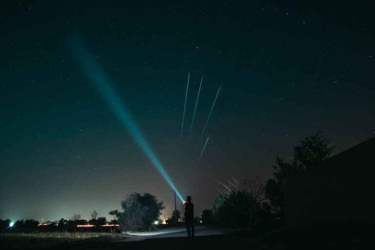 The Flashlight Mistake That Leaves Families in the Dark During Outages - Featured image