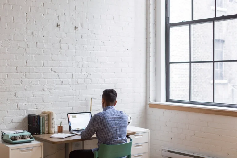 Why Working From the Couch Backfires More Than People Realize - Featured image
