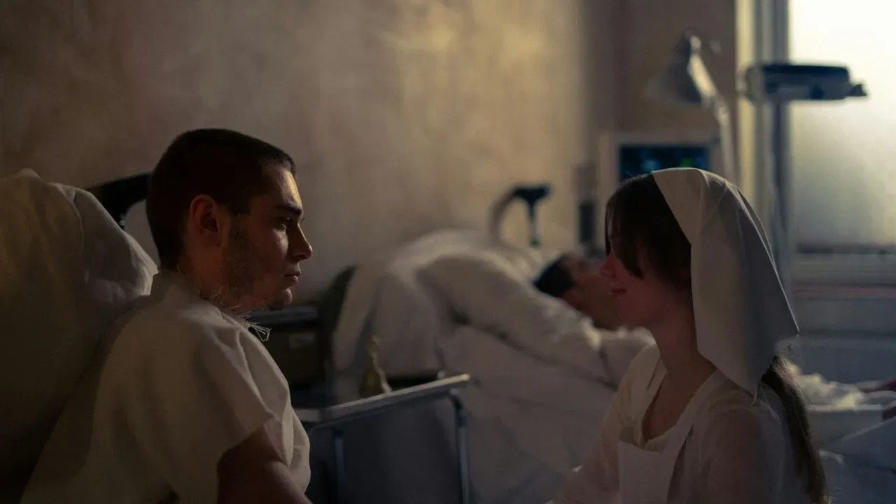 Groom Crashes En Route to Wedding, Marries in Hospital