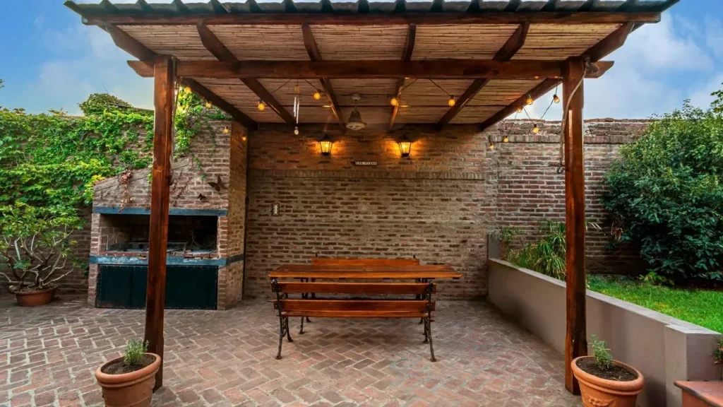 Low-Cost Wood Patios Reshape Backyard Outdoor Spaces - Featured image