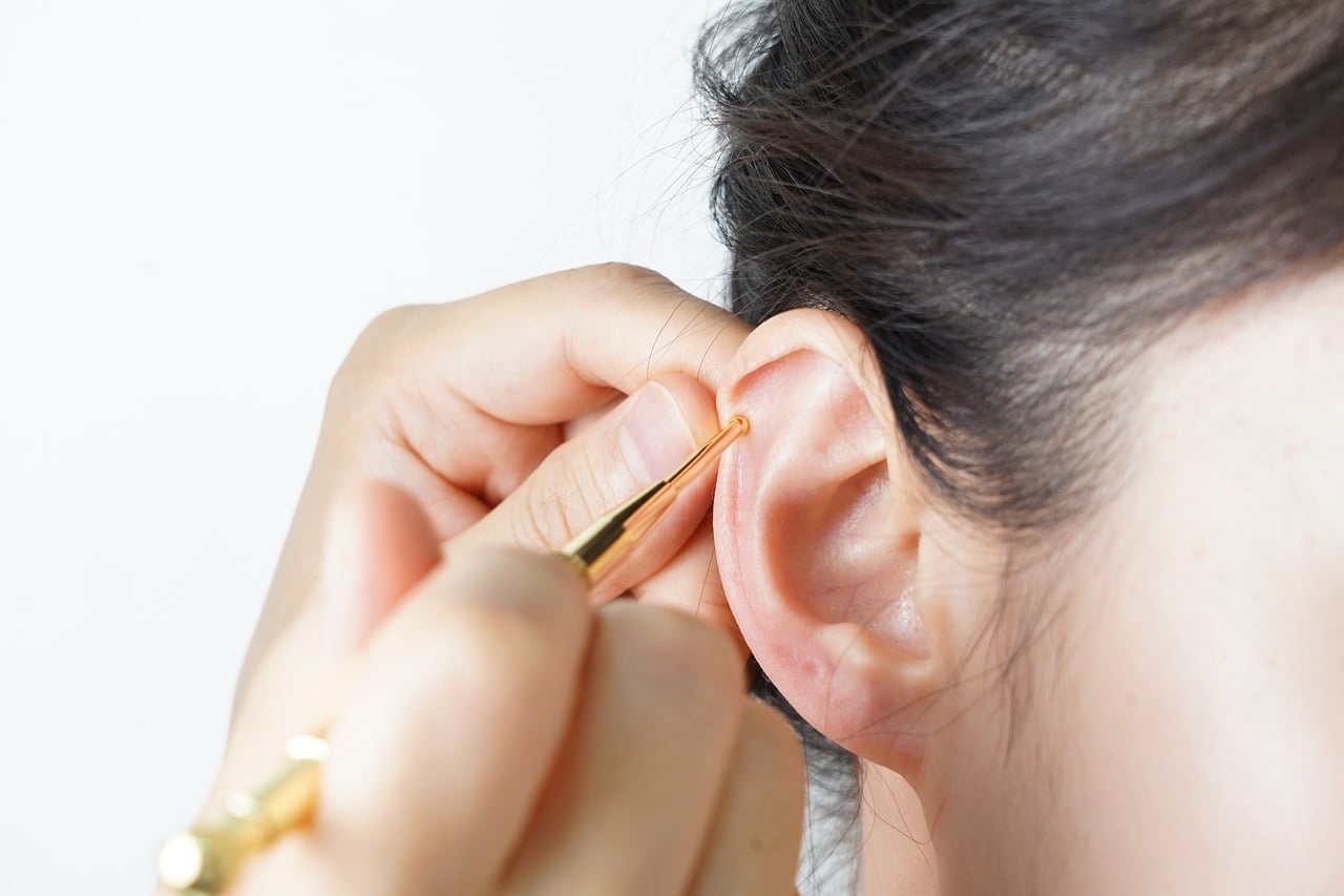 The Reason Your Ears Pop for No Reason While Sitting Still