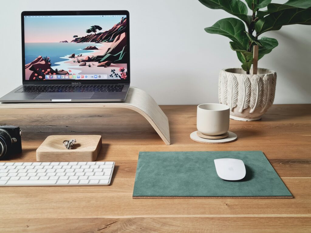 The Home Office Habit That's Hurting Your Posture - Featured image