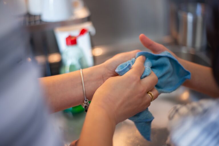 Why the Best Hosts Never Show Guests the Kitchen Mess - Featured image