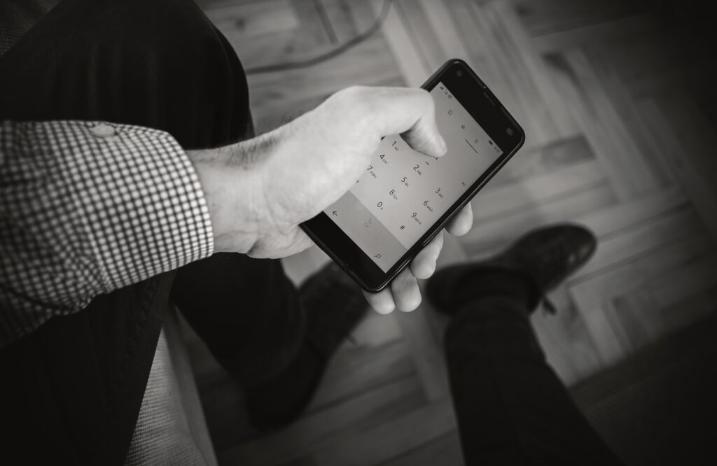 The Disappearing Habit of Sunday Phone Calls to Family (And Why We Think It Should Return) - Featured image