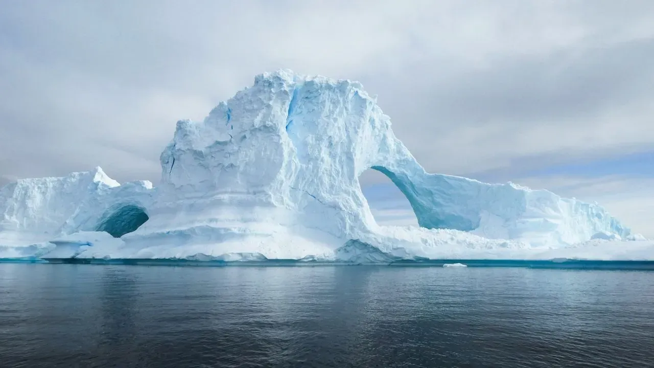 IceCube Scientist Wins Nobel for Ghost Particles From Space