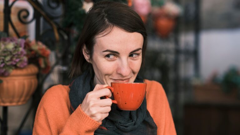 Why Dentists Say You Should Never Brush Right After Your Morning Coffee - Featured image