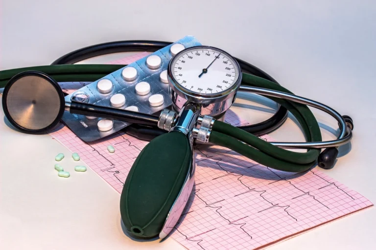 The Blood Pressure Reading Mistake Nurses Say Throws Off Your Numbers - Featured image