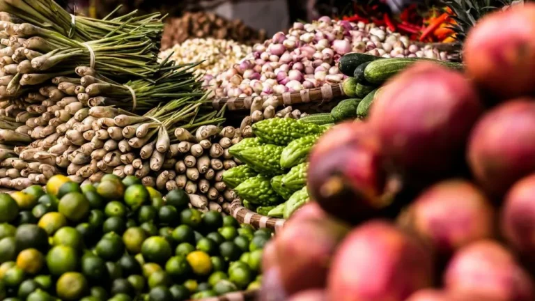 Food Safety Trust Hits Record Low in U.S. - Featured image
