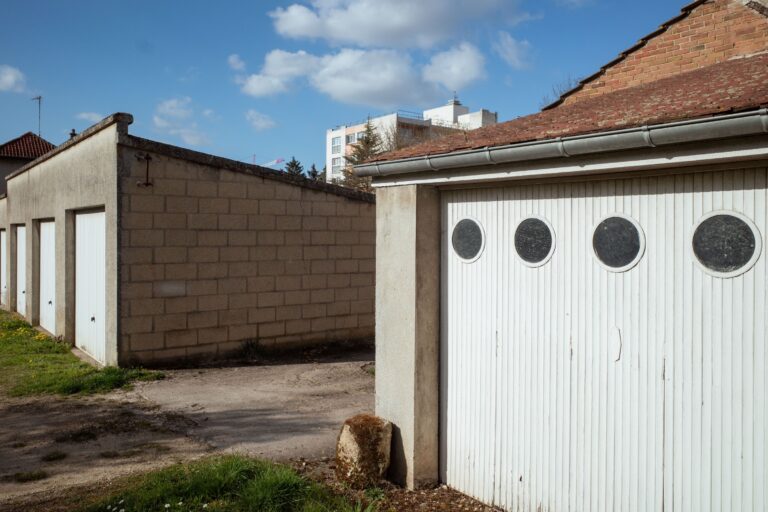 The Garage Door Balance Test That Prevents a Dangerous Failure - Featured image