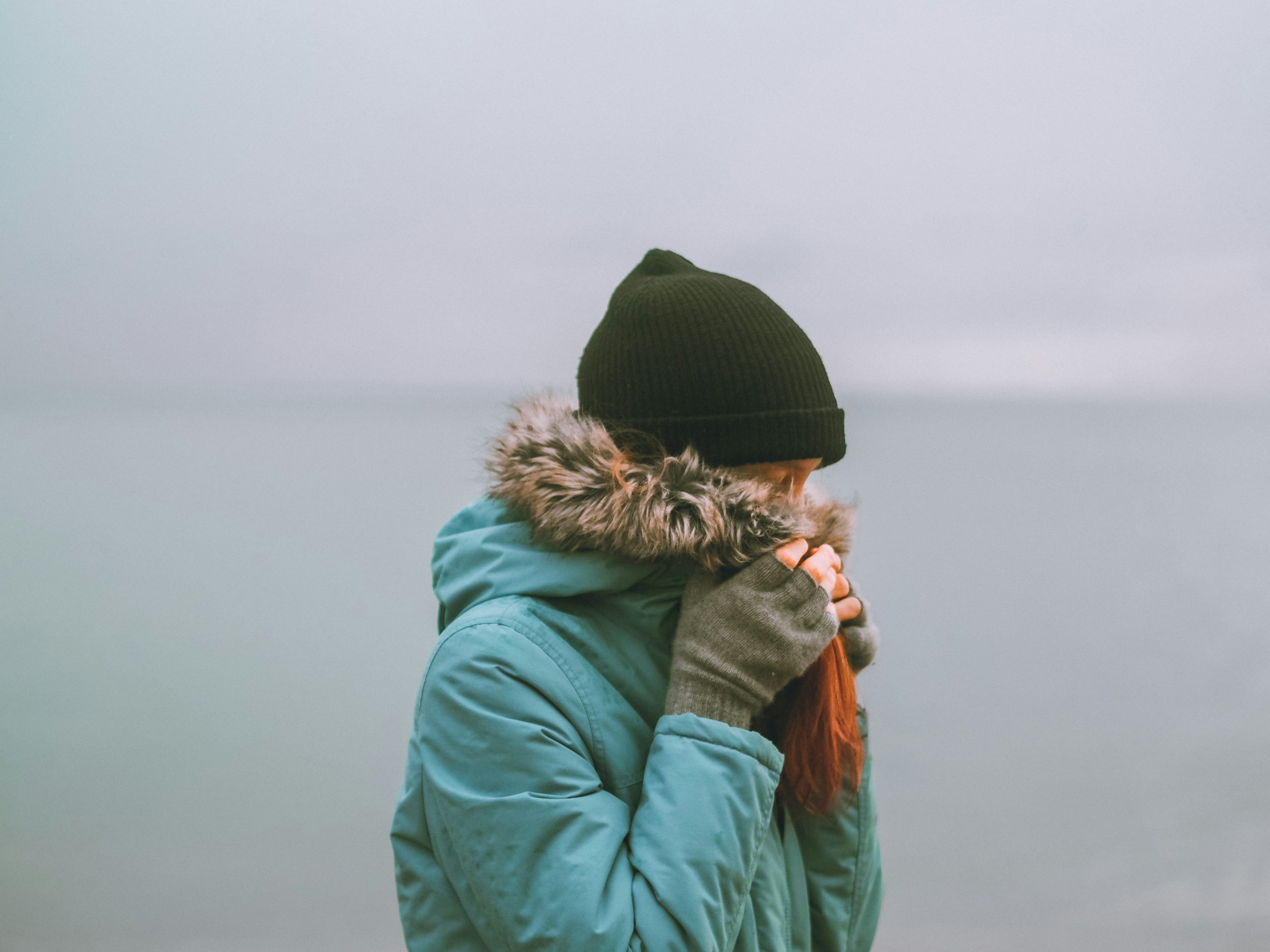 Why Older Adults Feel Cold Even in a Warm Room