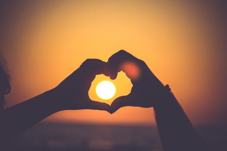 Why Cardiologists Say Heart Attacks Peak in the Morning - Featured image