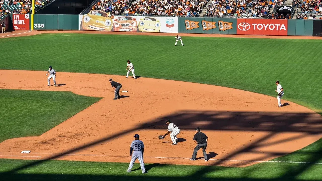 The Roof Cable That Denied Padres a Ninth-Inning Lead