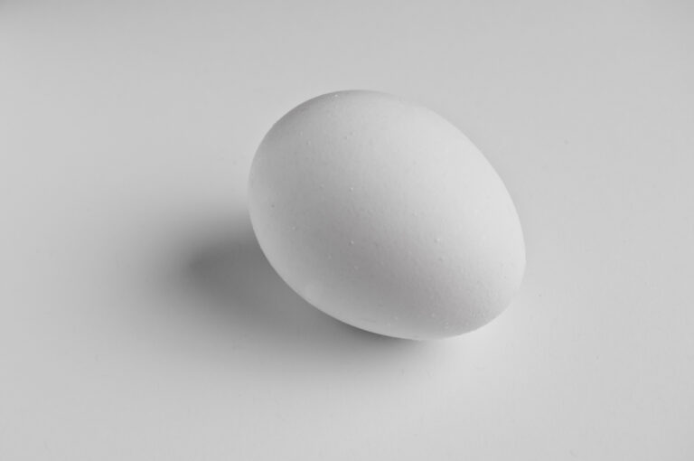 Why Americans Refrigerate Eggs When Most of the World Doesn't - Featured image