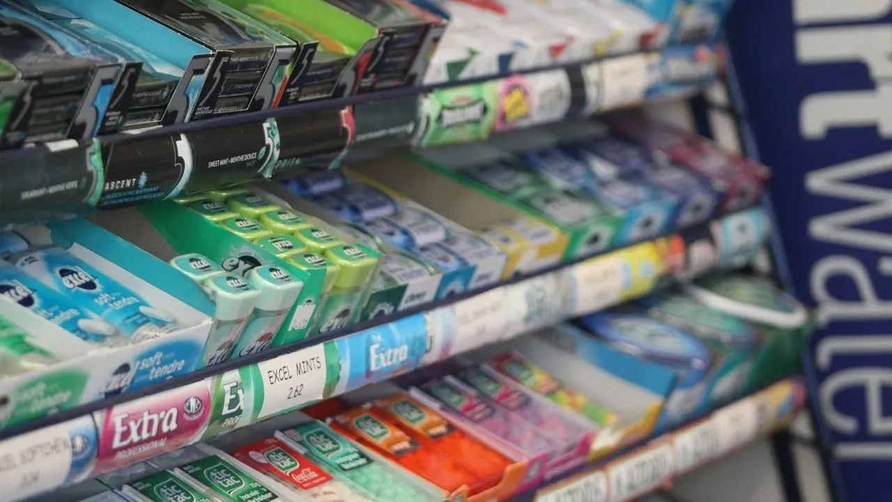 Chewing Gum Sting Solves Two Cold Cases