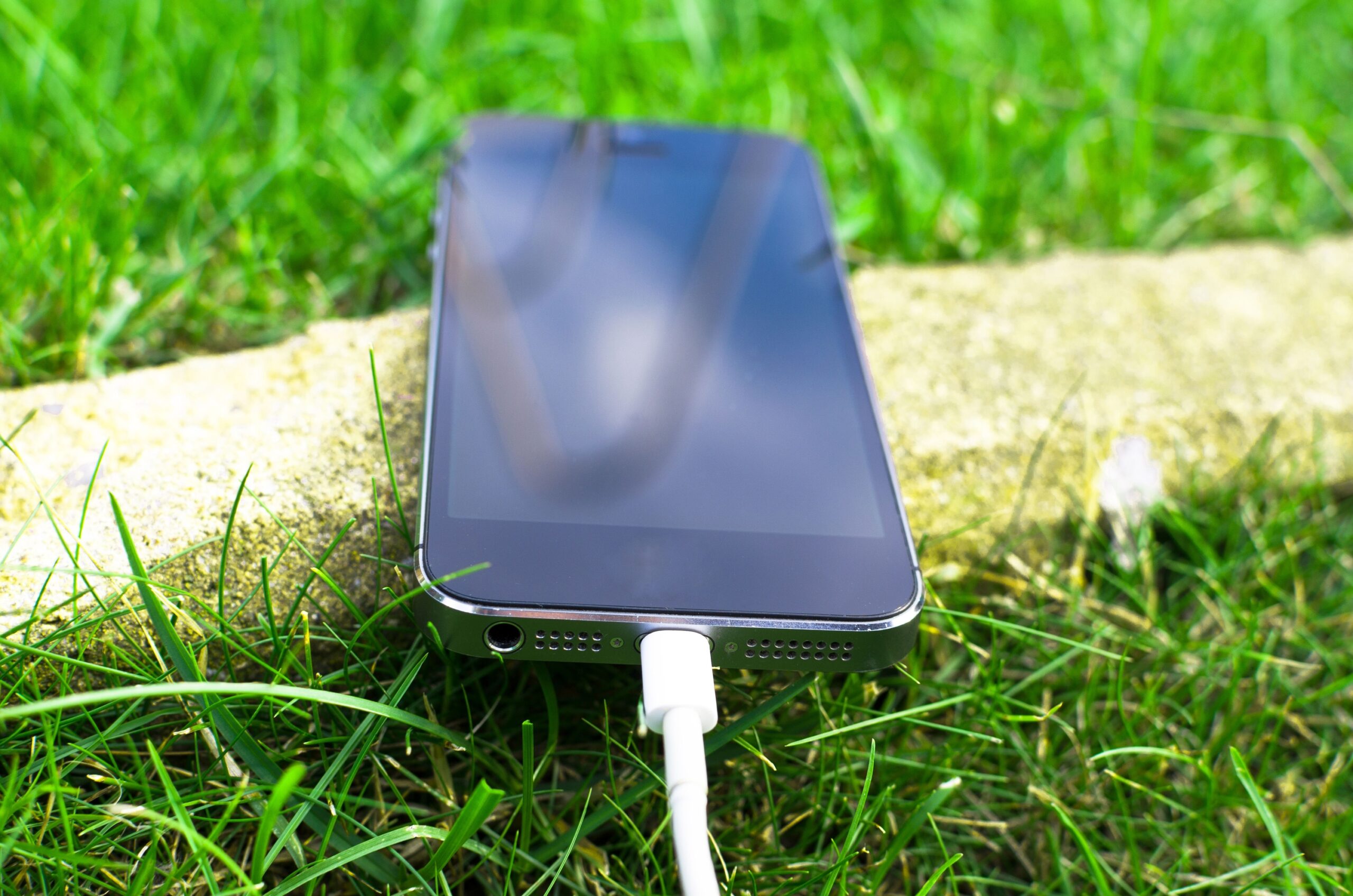The Airport Charging Station Warning Travelers Keep Ignoring